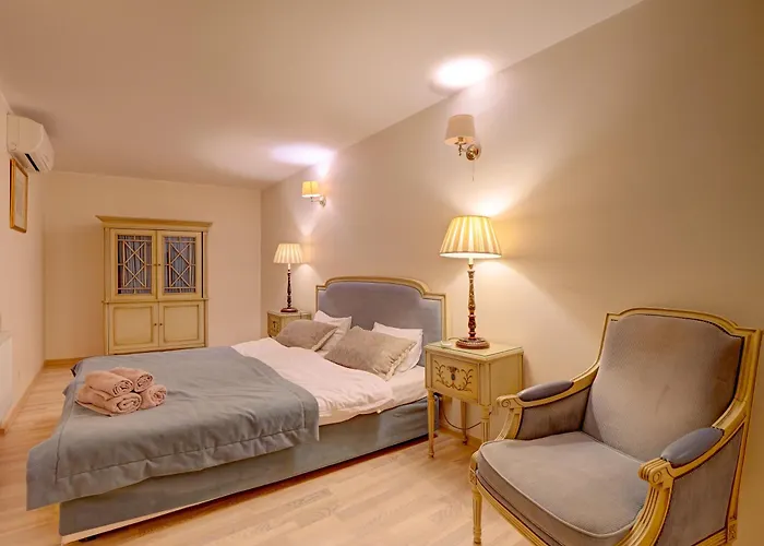 Old Town Doma View 1br