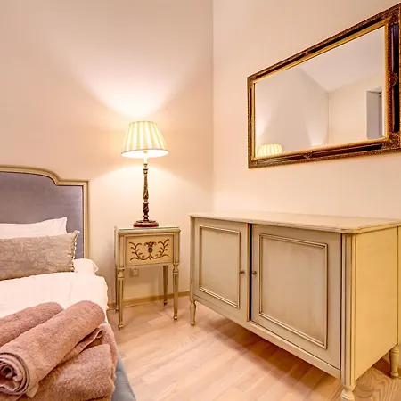 Old Town Doma View 1br Apartamento Riga