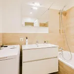 Old Town Doma View 1br * ريغا